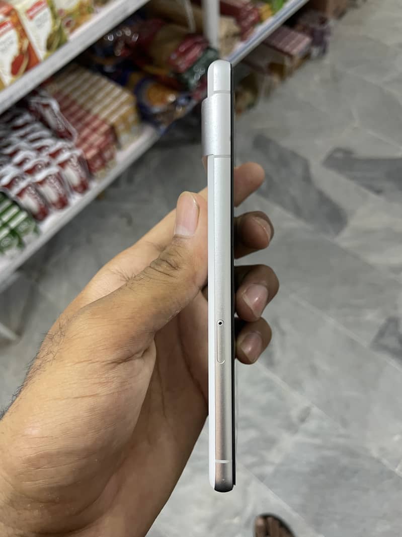 Google Pixel 7 3