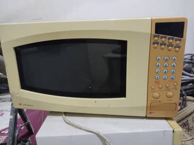 microwave oven