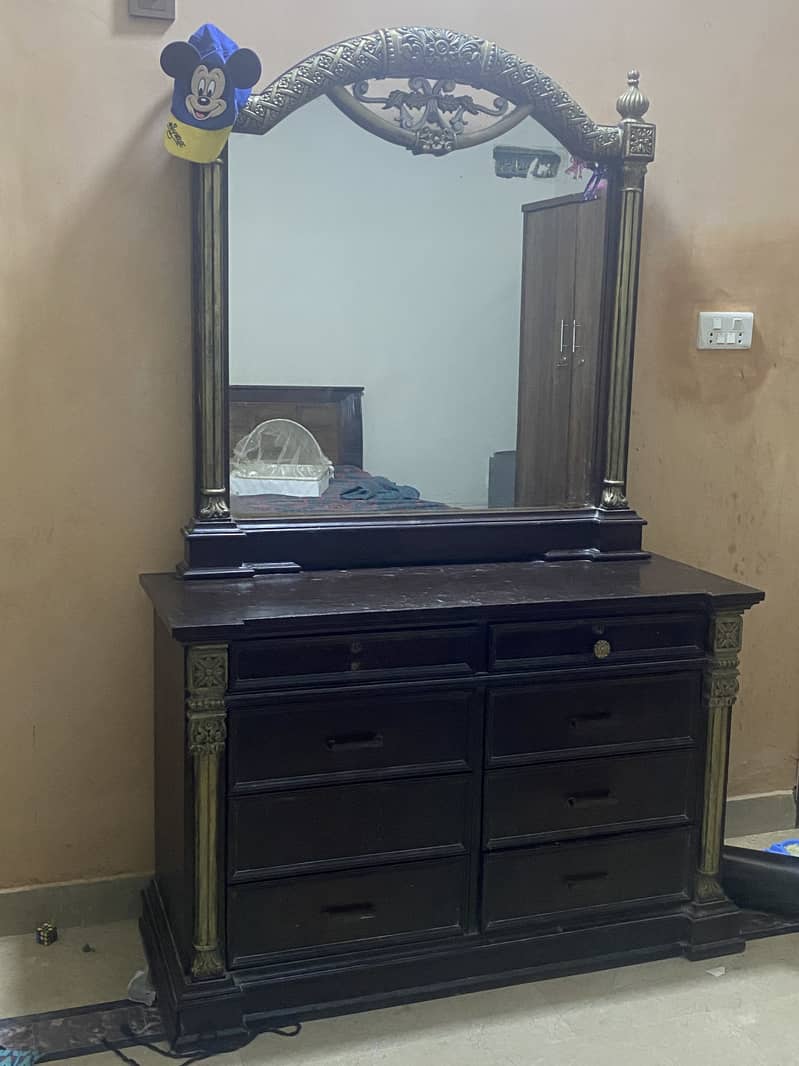 Antique dressing table 4