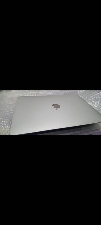Apple MacBook Pro 13" 2017