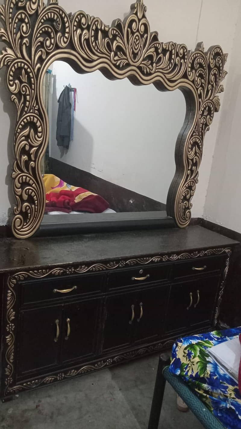 dressing table 1