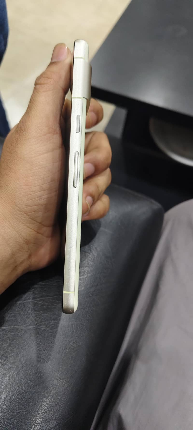 Google Pixel 7 3