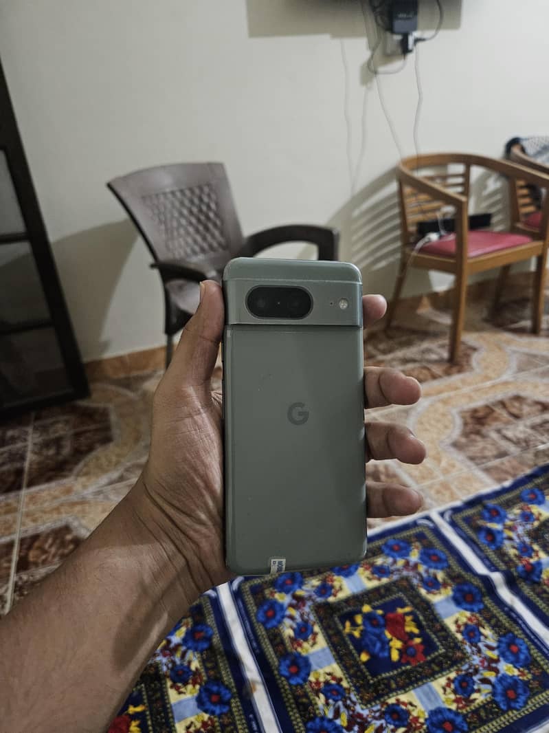 Google Pixel 8 5