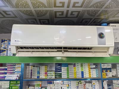 Gree cz8 for sale in multan Eid Gah