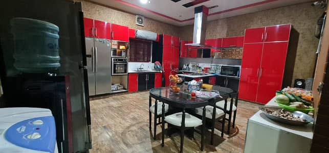 Officers colony no 2 MadinaTown cornar house with basement and furnished with all asesries for sale 03018660465