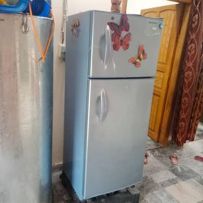 Haier HRF-322 Refrigerator for Sale