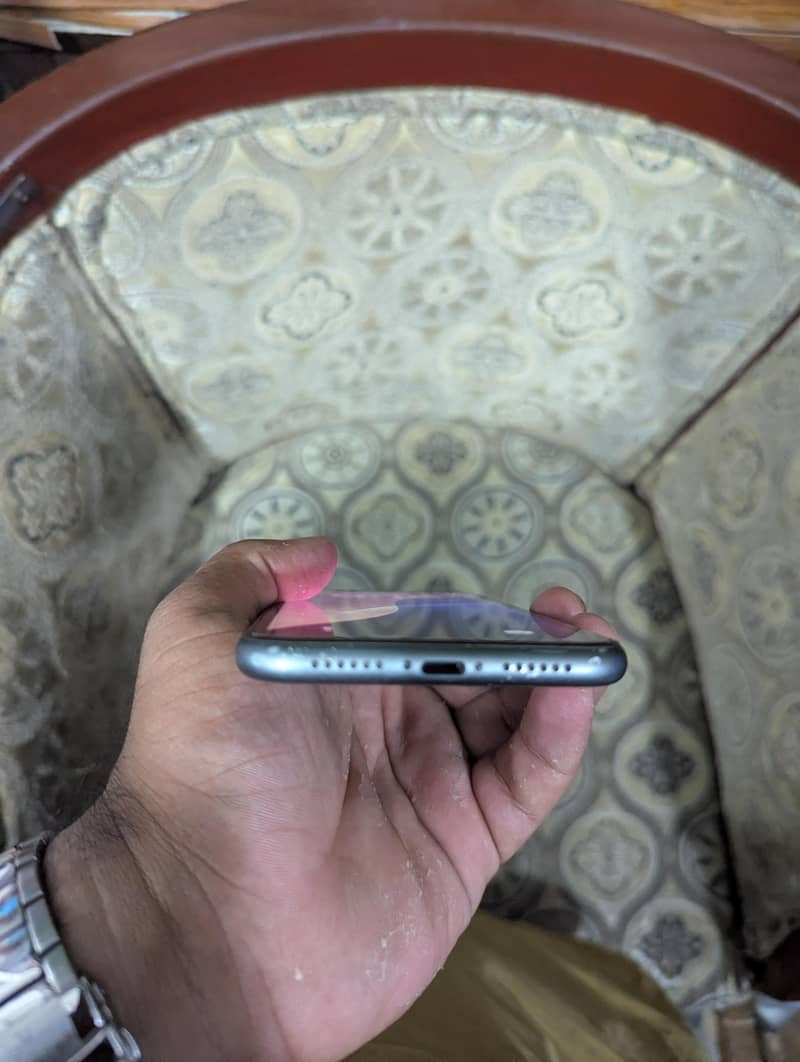 Apple iPhone 11 2