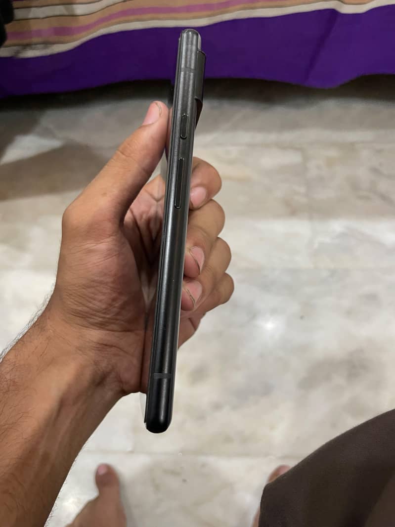 Google Pixel 6 4