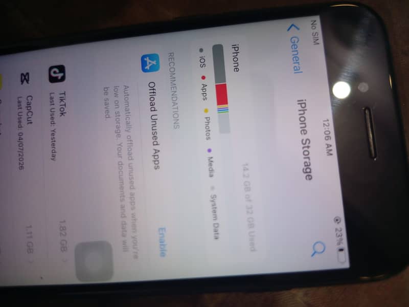 Apple iPhone 7 2
