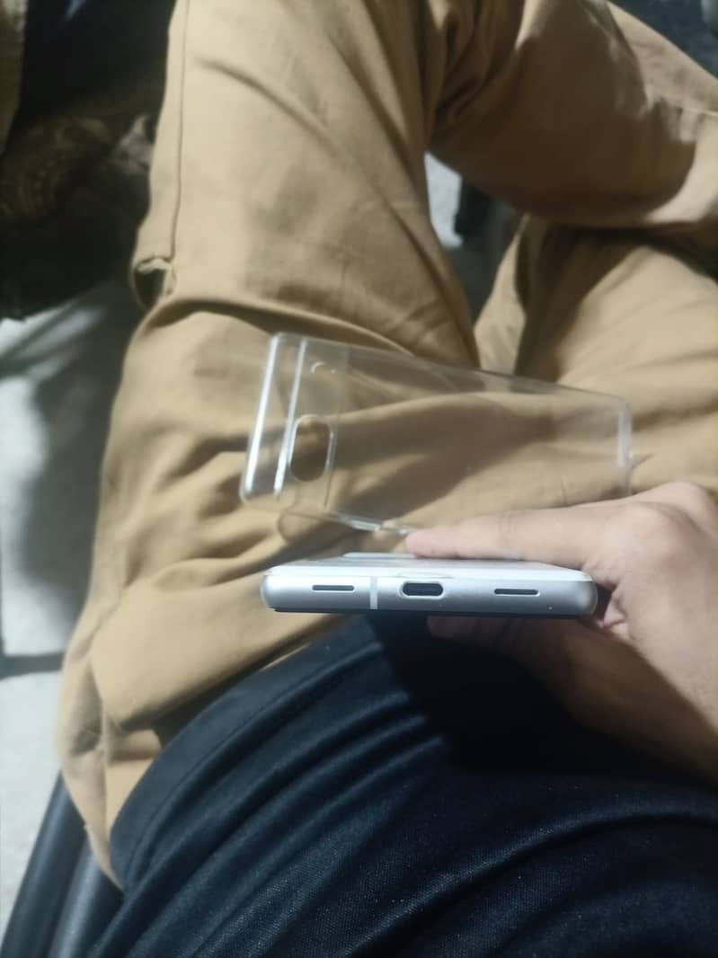 Google Pixel 7a 5