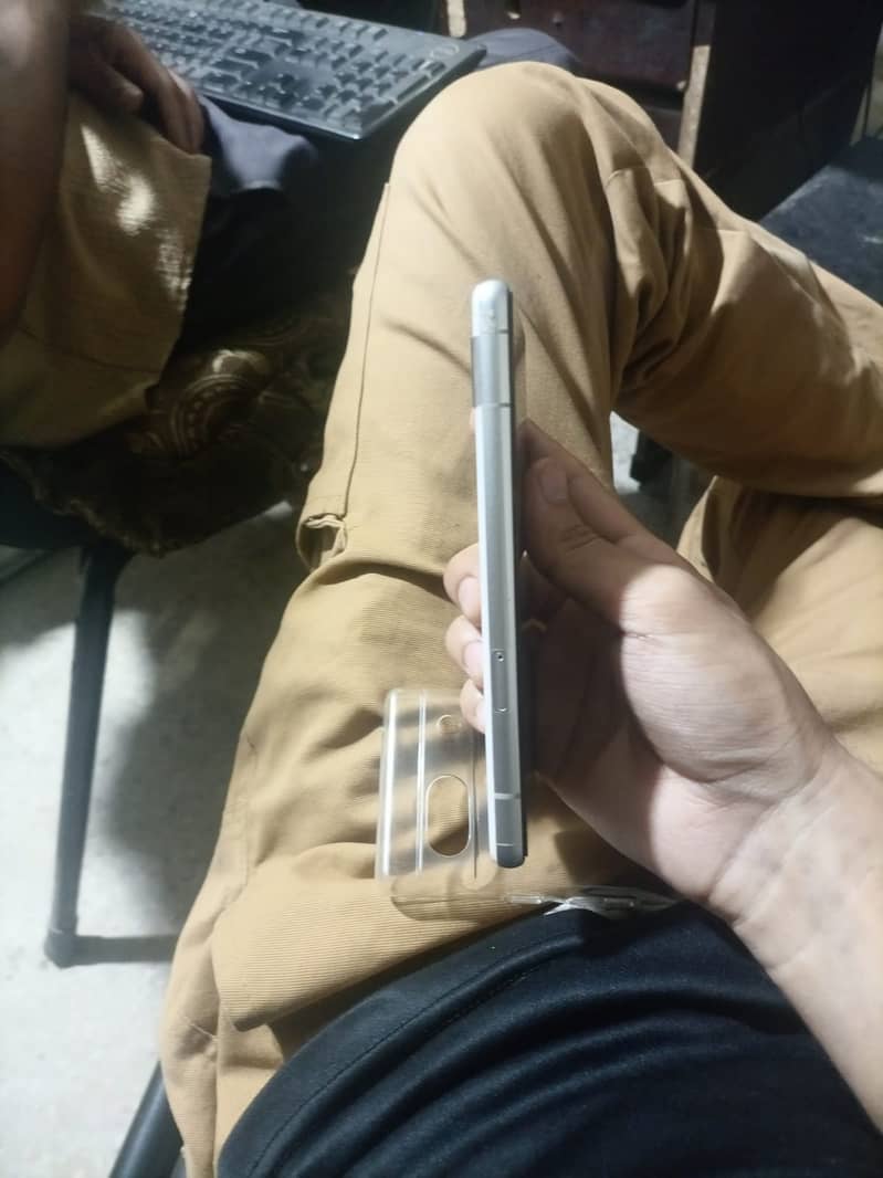 Google Pixel 7a 6