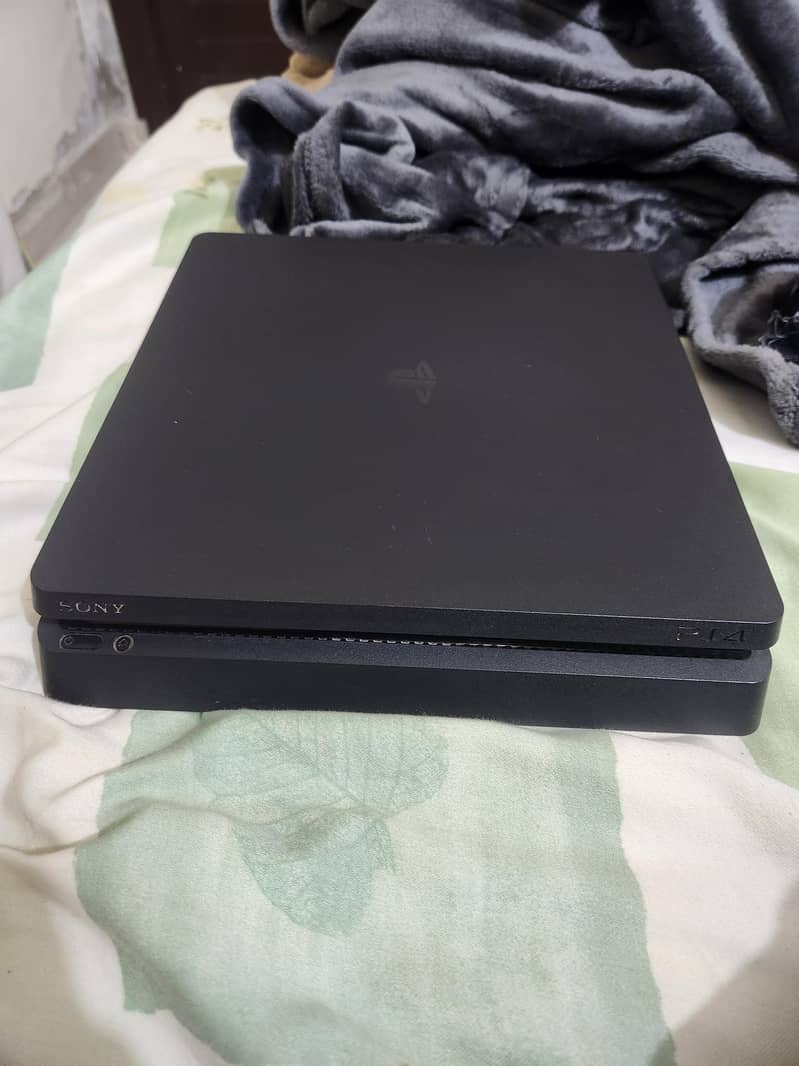 ps4 slim 2
