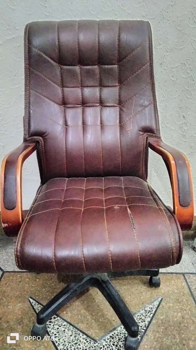 Executive Chair 0