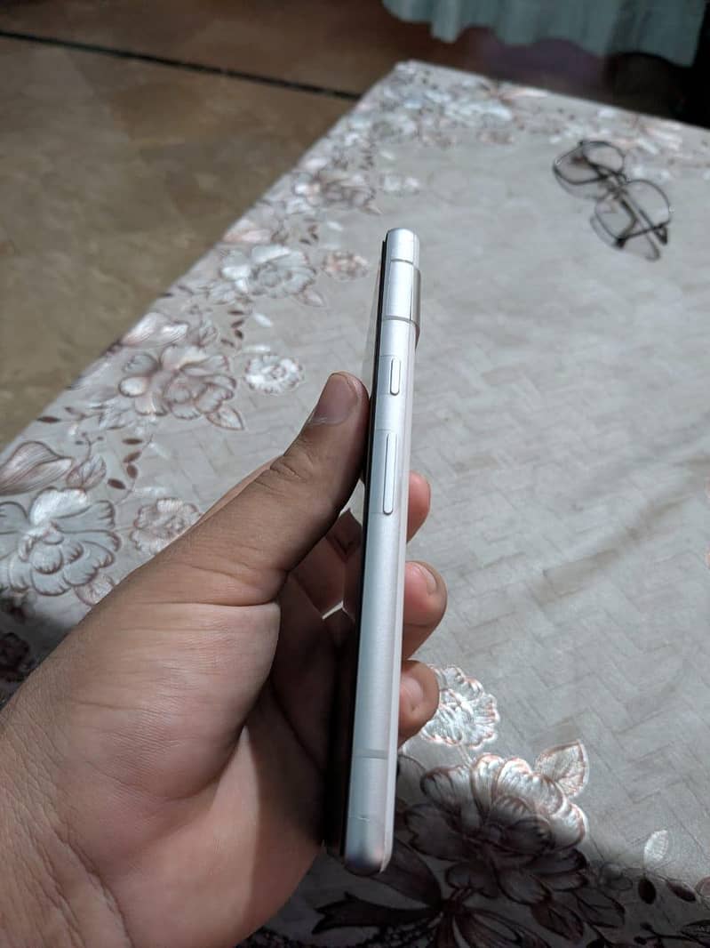 Google Pixel 7a 1