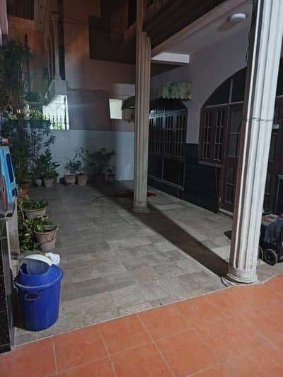 beautiful house house at gulshan-e-iqbal 13 d vip location