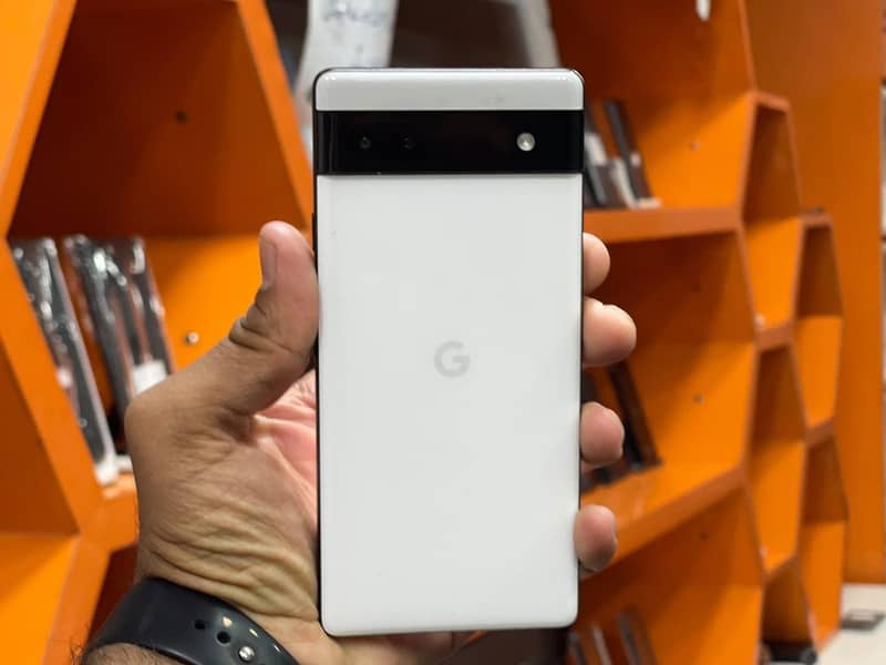 Google Pixel 6a 1