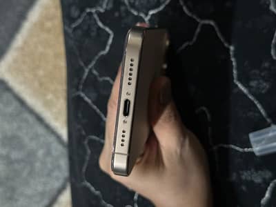 Apple iPhone 16 Pro Max