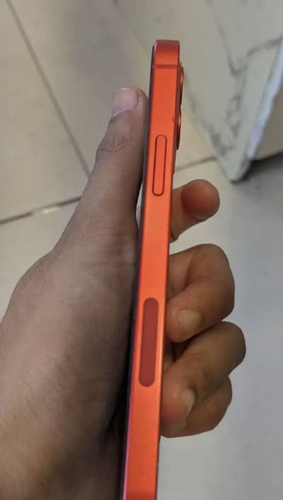 Apple iPhone 12