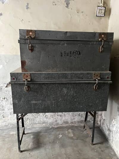 2 Trunk Storage Boxes Capacious all ok