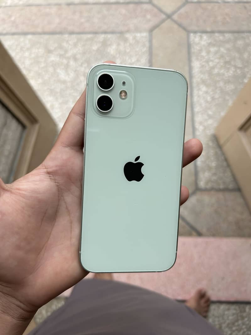 Apple iPhone 12 2