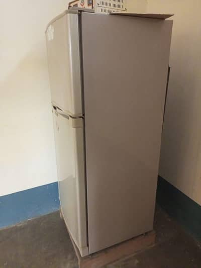 Dawlance 2 Door Refrigerator for Sale – Good Condition