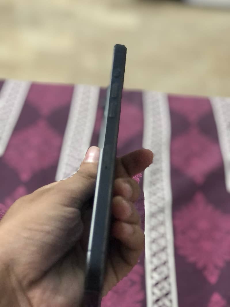 Apple iPhone 15 Pro Max 2