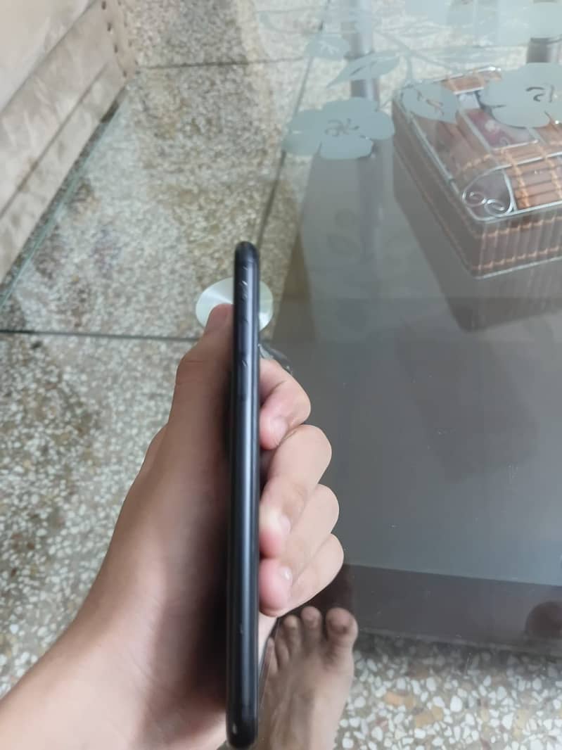 Apple iPhone 7 2