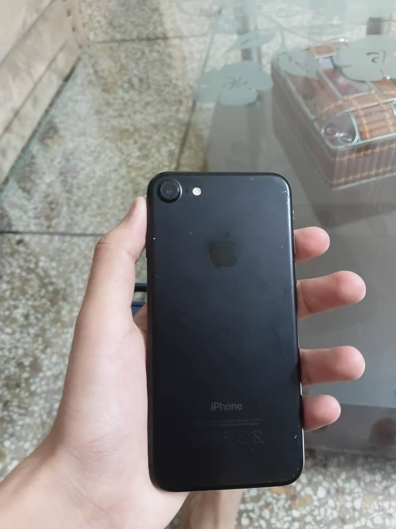 Apple iPhone 7 4