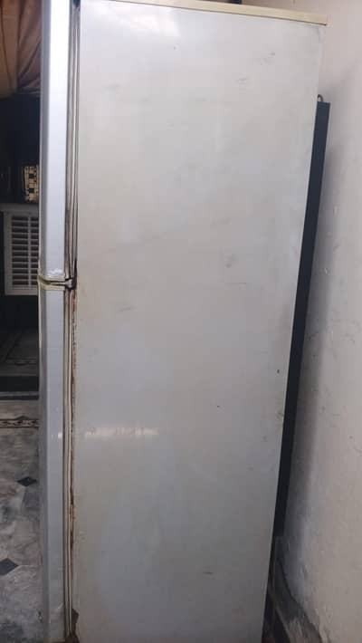 leg fridge all ok urgent need  cash 03259871139