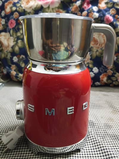 Milk frother smeg