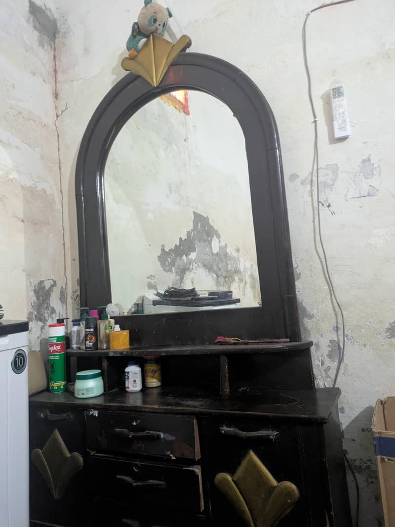 dressing table 3