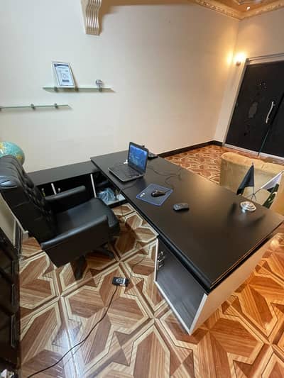 OFFICE Furniture and other stuff