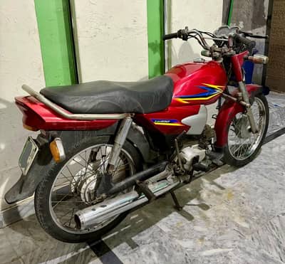 Yamaha Junoon