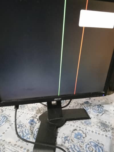 Acer LCD Monitor – Used (Display Issue)