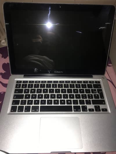 Macbook Pro 2011 ( With Graphics Card )