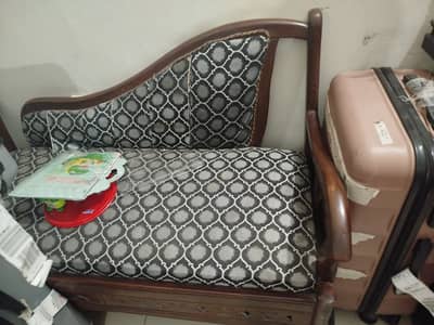 Mint condition home used sofa set