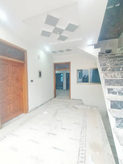 Ghouri town pH 5b Ground floor water Tanker electrity Available