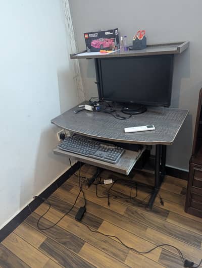 Computer Table (Iron Pipe with UV Sheet)