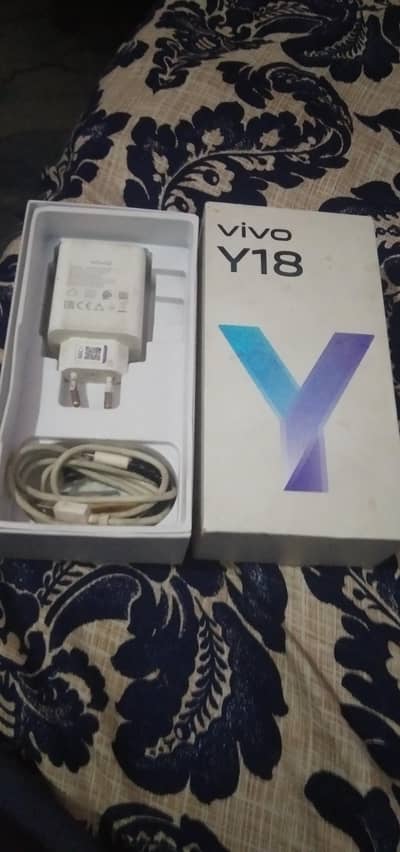 vivo y18 sirf box charger