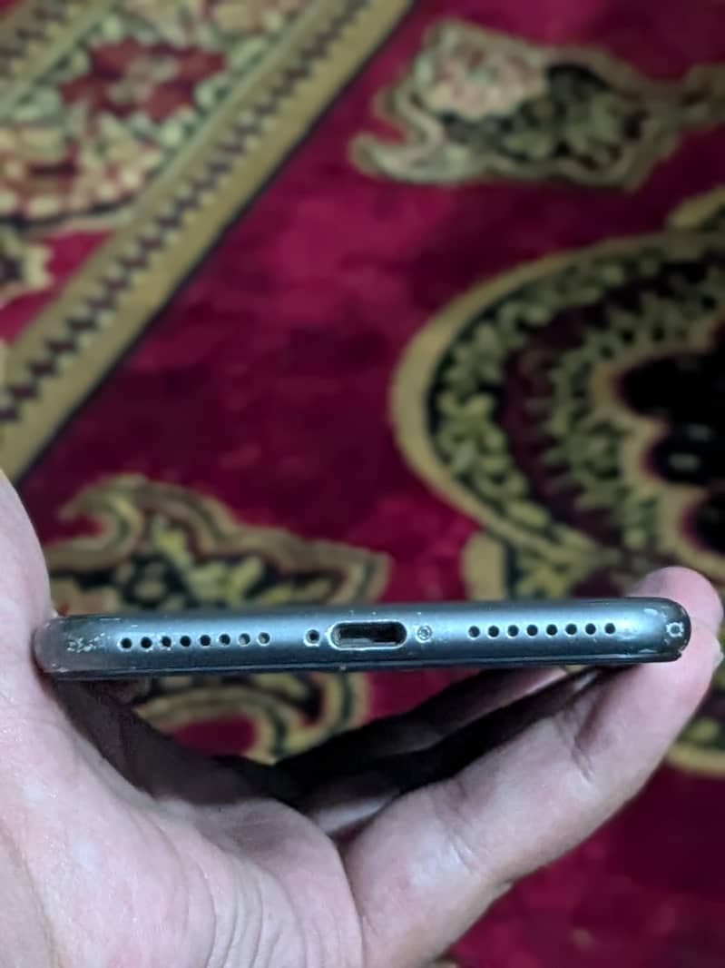 Apple iPhone 8 Plus 6
