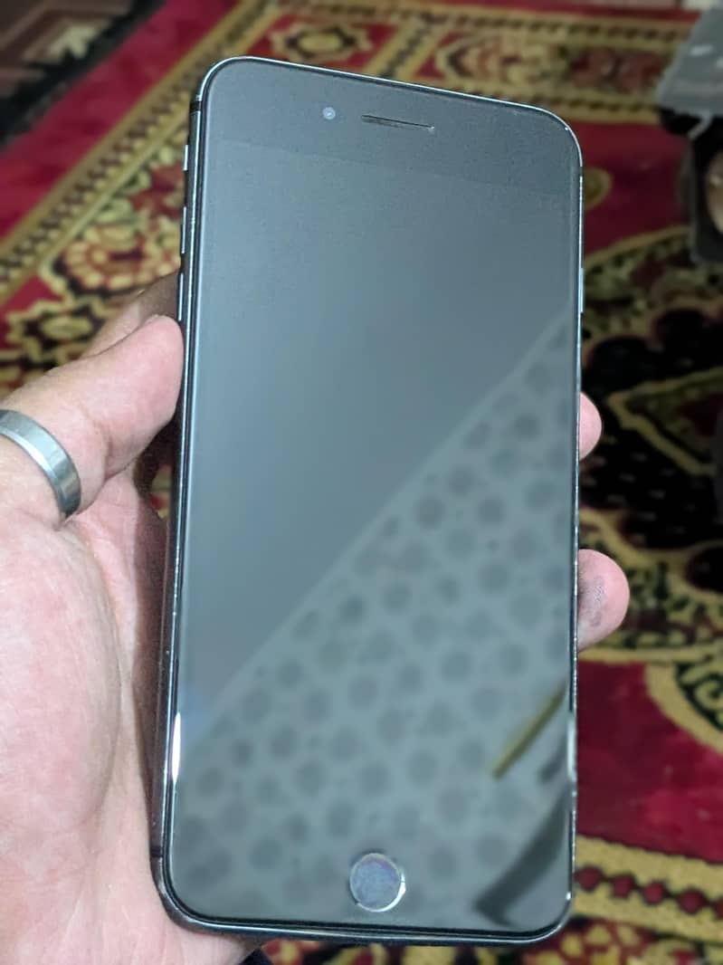 Apple iPhone 8 Plus 7
