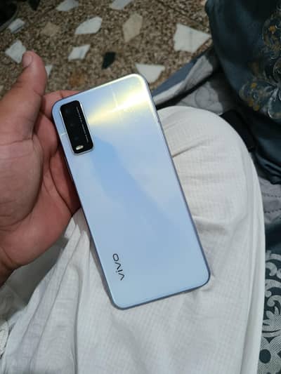 phone saf halat ma ha open ni ha phone jis ko chaia rabta Kara