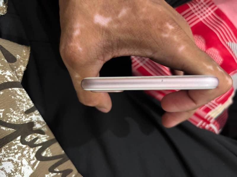 Apple iPhone 7 Plus 2