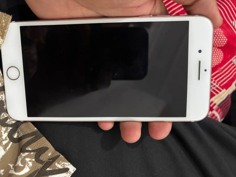 Apple iPhone 7 Plus 5