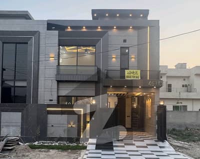 5 Marla Beautiful House For Sale In Central Park Housing Society Lahore