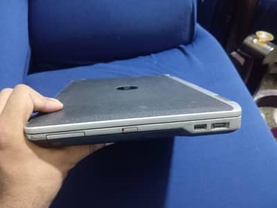 Dell LATITUBE E6330 windows 10 pro With SSD