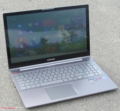 Samsung i7 - 3rd Gen. 15.6" - Touchscreen - AMD Radeon Graphics Card