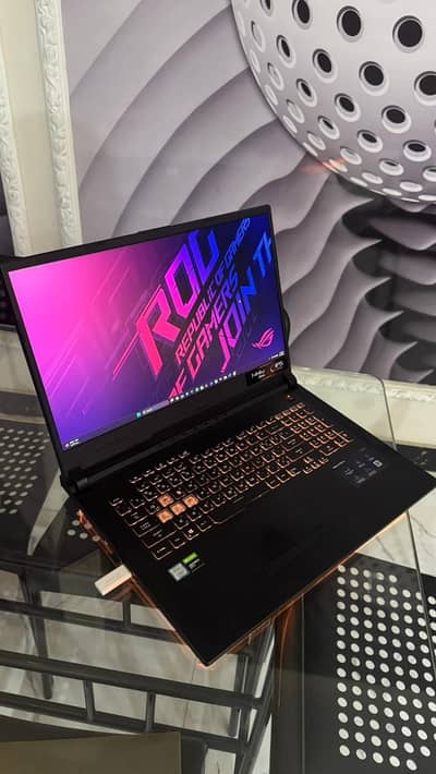 Asus rog strix g731 gu i7 gtx 1660ti 144 Hz 17.3 inch