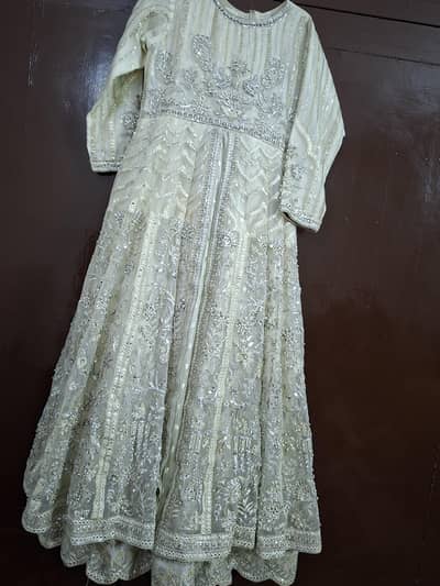 best for all type functions such a beautiful dress if any one want con
