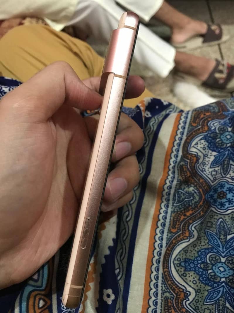Google Pixel 8 2